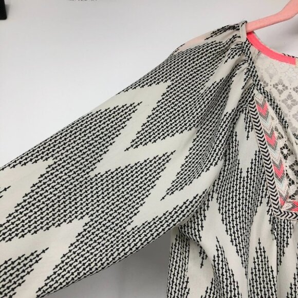 Rewind Creme chevron print peasant blouse with  neon pink pops of color XS - Picture 9 of 15